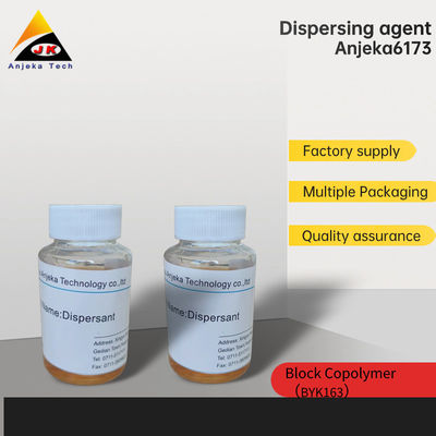 Dispersant polymérique universel noir de carbone pour les colorants organiques et inorganiques